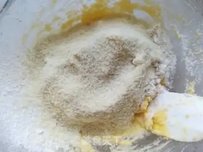 Make Almond cookies step 3