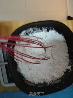 Make Strawberry cake step 2