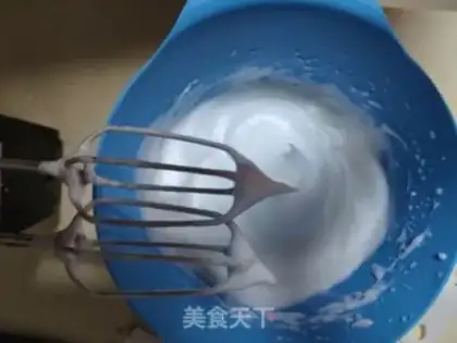 Make Strawberry cake step 4