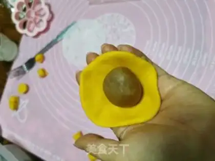 Make Pooh-peaser step 3