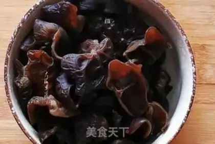 Make Spicy black ear step 4
