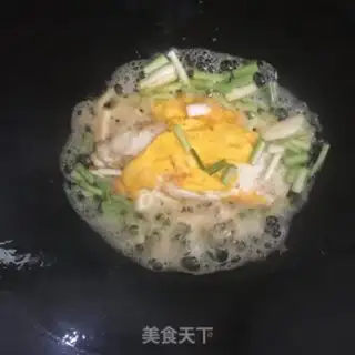 Make Onion greens and eggnogs step 3