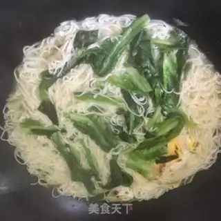 Make Onion greens and eggnogs step 5