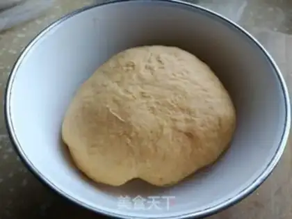 Make Pumpkin nuts and sugar buns step 4