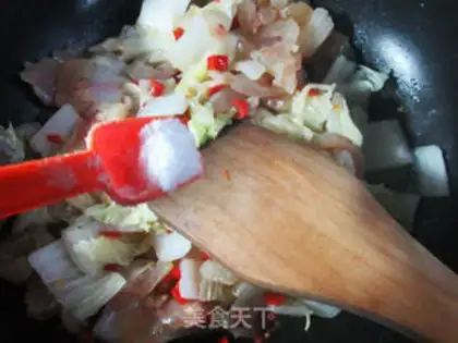 Make Cream-crackers and cabbage step 5