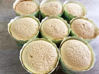 Make Puffy cupcakes step 12