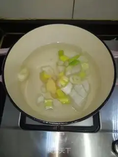 Make Ham scrunch chicken leg step 4