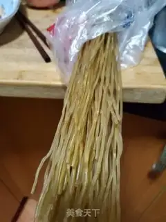 Make The green bean sprouts step 0