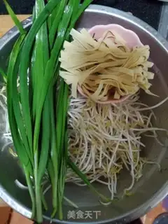 Make The green bean sprouts step 1
