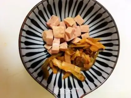 Make Squeeze ham and eggs step 0