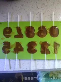 Make Pear cream malt lollipops step 8