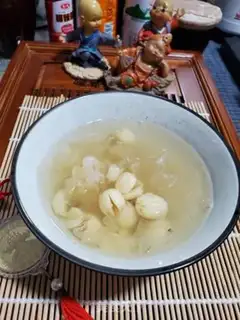 Make Lotus silver ear soup step 4