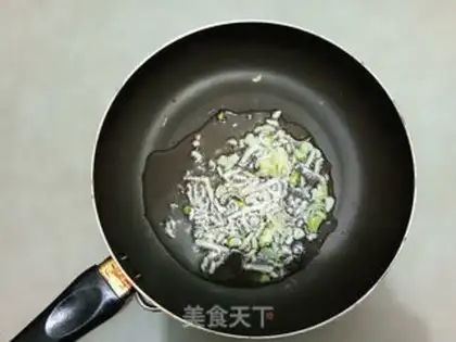 Make Three Spring Rolls step 5