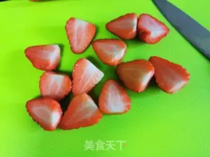 Make Strawberry coconut milk step 0