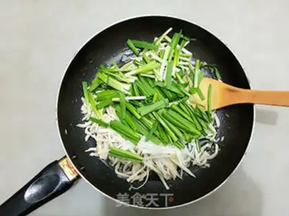 Make Three Spring Rolls step 7
