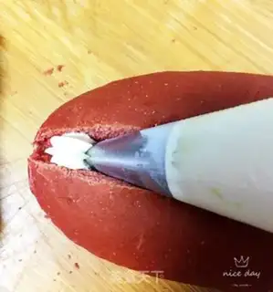 Make Net cream bread step 23