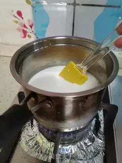 Make Strawberry coconut milk step 2