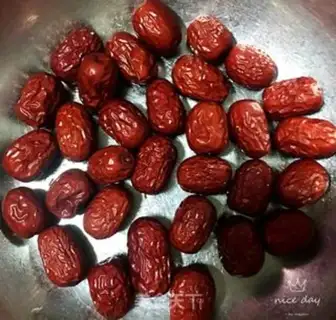Make Red-tree bouquet step 0