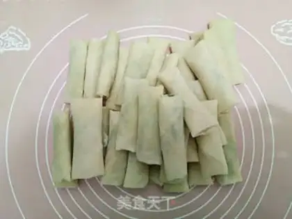 Make Three Spring Rolls step 13