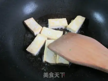 Make Water burns old tofu step 2