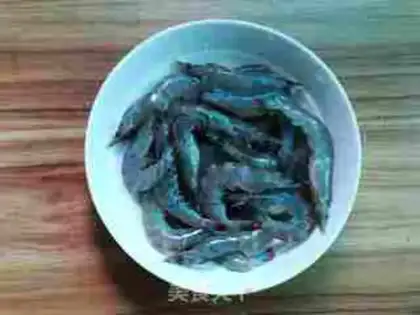 Make Spicy shrimp step 1