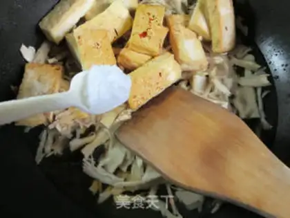 Make Water burns old tofu step 7