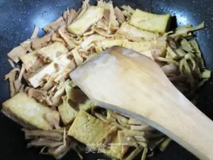 Make Water burns old tofu step 10
