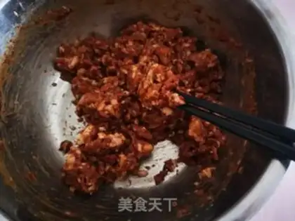 Make Pork and cabbage step 1