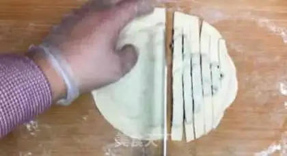 Make Sweet bean braid step 3