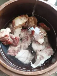 Make Pork and bone soup step 0