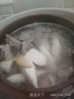 Make Pork and bone soup step 2