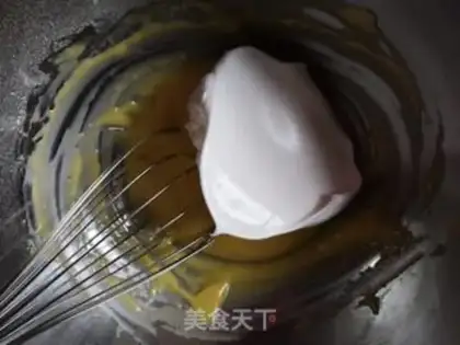 Make Strawberry hug cake step 7