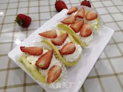 Make Strawberry hug cake step 14