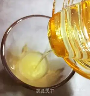 Make Iced honey lemonade step 4