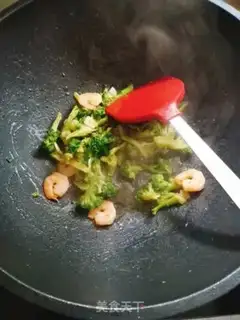 Make Shrimp broccoli step 3