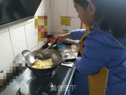 Make Classic egg fried rice step 3