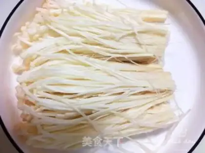 Make Tomato gills and oxen rolls step 0