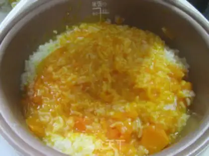 Make Red pumpkin rice congee step 8