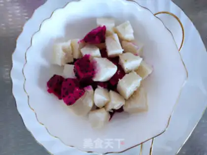 Make A quinoa fruit yogurt salad step 4