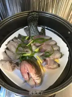 Make Peacock open-screen fish step 4