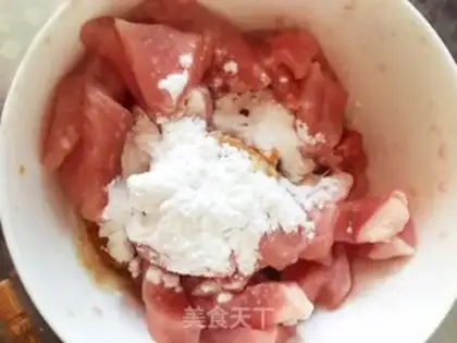 Make Garlic pork step 1