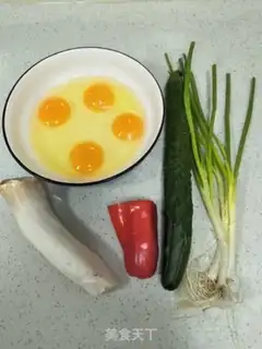 Make Egg-apricot cucumber step 0