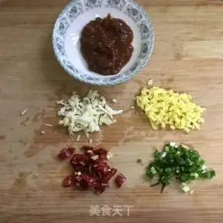 Make Bean petal fried fish step 1