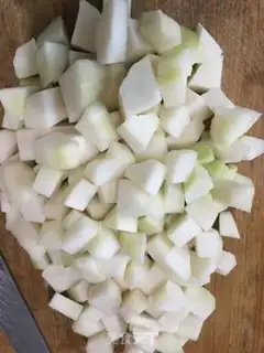 Make Quill-bread soup step 1