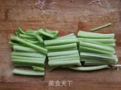 Make Celery fried tofu step 0