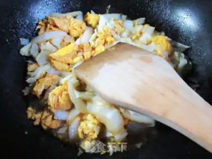 Make Duck egg and cabbage step 8