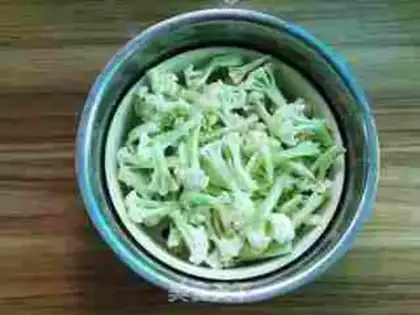Make Flower salad step 2