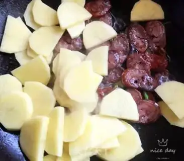 Make Weenie fried potato chips step 6