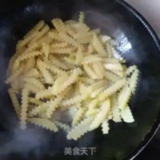 Make Hot cabbage with fries step 3