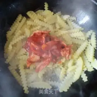 Make Hot cabbage with fries step 4